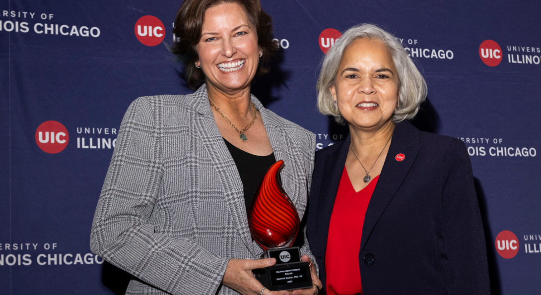 Alumni Achievement Recipient Jennifer Rainin (PhD, '02) and UIC Chancellor Marie Lynn Miranda